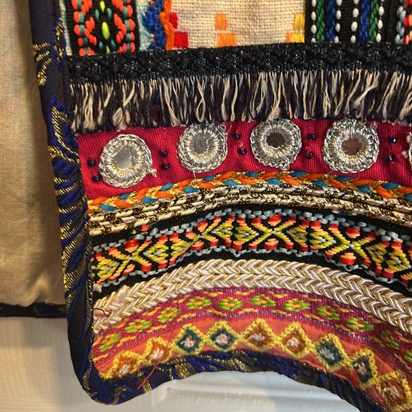 Gorgeous embroidered cropped jacket BNWT - Picture 3 of 4